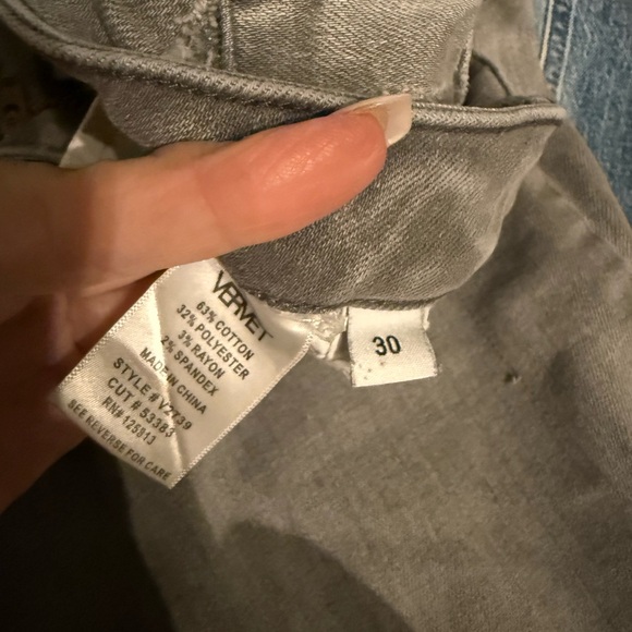 Vervet Women's Classic Gray Skinny Jeans - Picture 3 of 5